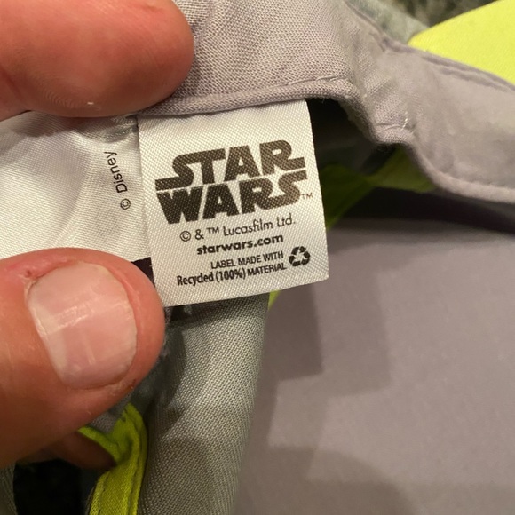 Star Wars Darth Vader Disney hat - Picture 4 of 6